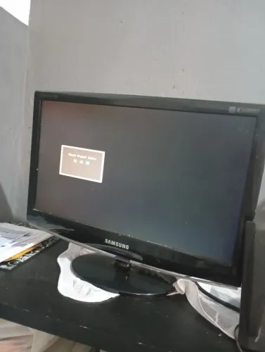 Vendo um computador ele esta funcionando e so comprar um cabo pra ele funcionar 700