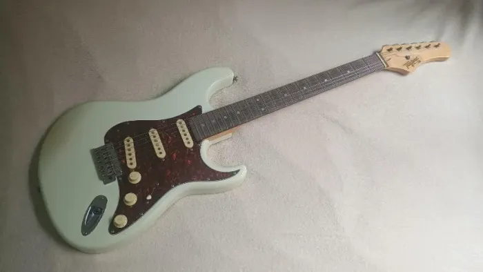 Guitarra Tagima T635 - Olympic White - Classic Series