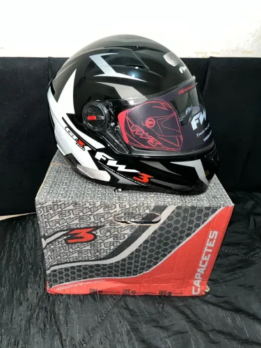 Capacete FW3 gtx star, nunca usado, na caixa