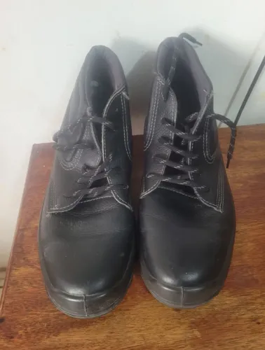 Bota simi nova número 41