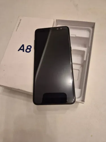 Samsung Galaxy A8 2028 - Bom estado, com caixa e manual