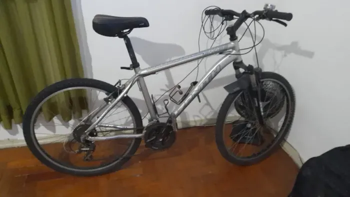 Vendo aro 26 ou troco por aro 29