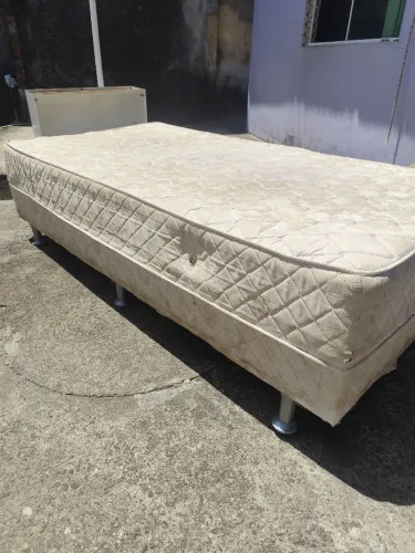 Cama Box Solteirão usada