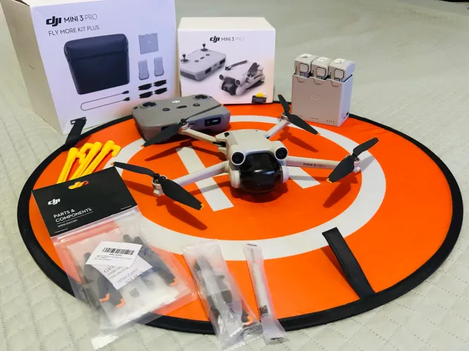 Drone DJI Mini 3 Pro + Kit Fly More + heliponto e helices extras