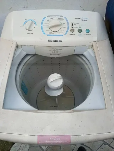 Máquina de lavar roupa Eletrolux 12k
