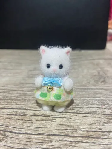 Sylvanian Families Gatinha Persa