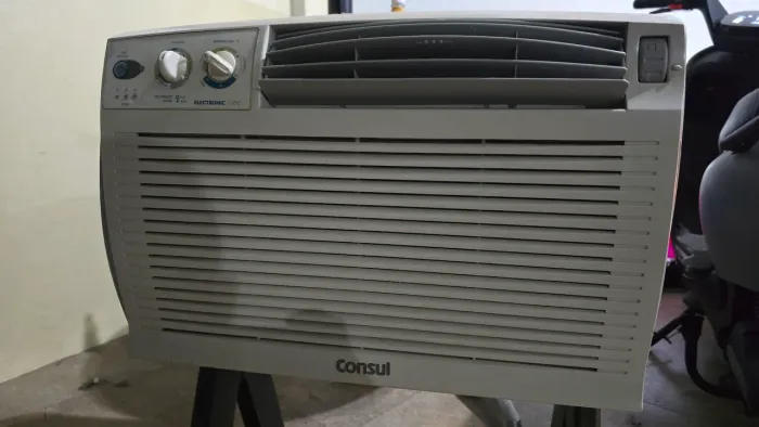 Ar condicionado QF de janela 7.500btu
