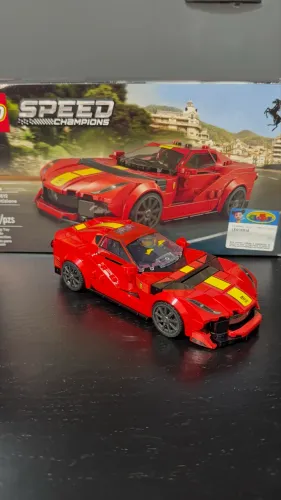 Lego Ferrari 812 competizone