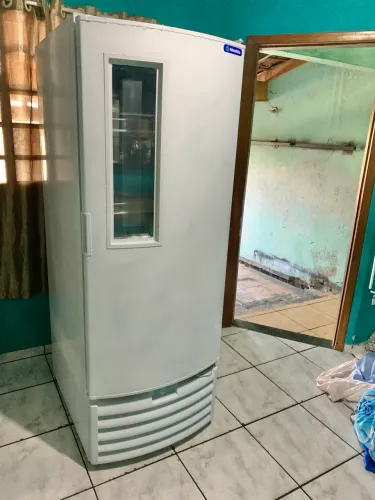 FREEZER VERTICAL METAL FRIO 3 TRIPLA AÇÃO CONGELA REFRIGERA E GELO 127v