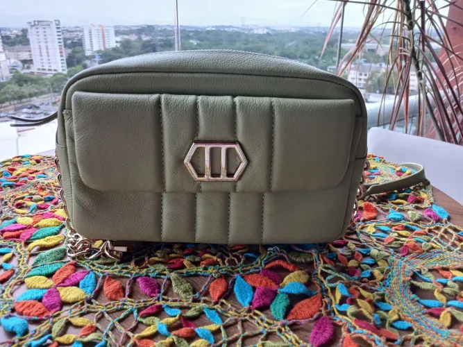 Bolsa verde transversal arezzo