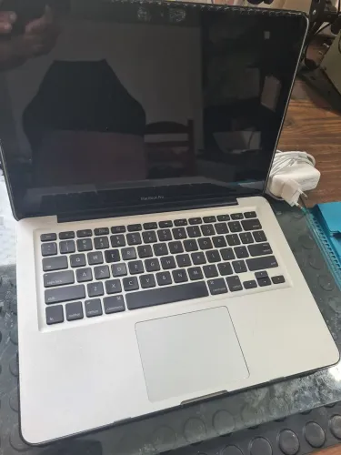 Macbook pro A1278 8.1 usado