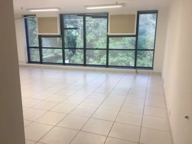 Sala/Conjunto para aluguel tem 50 metros quadrados em Centro - Rio de Janeiro - Rio de Jan