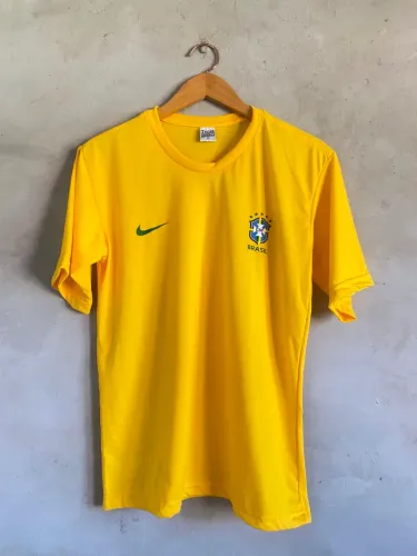 CAMISA DO BRASIL FEMININA E MASCULINA R$ 50 Retirada 405 Sul