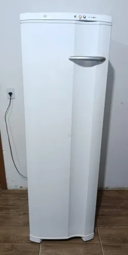 Freezer vertical Electrolux 260lt em Perfeito Estado!