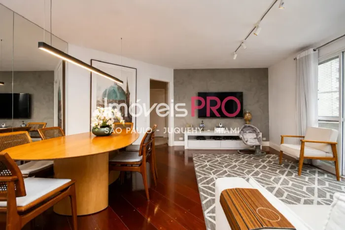 Amplo apartamento em Moema Pássaros