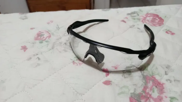 Óculos ciclista usado