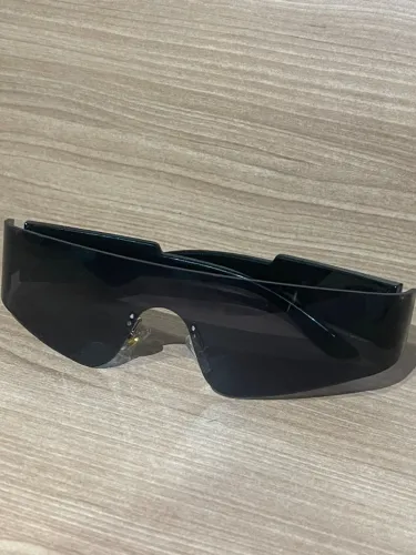 Óculos Preto Minimalista