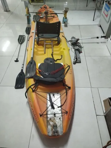 Vendo caiaque duplo com motor elétrico epedal