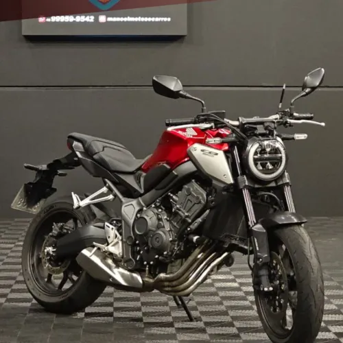 CB 650R 2024 Vermelha