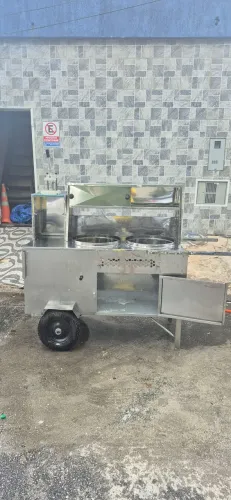 Carrinho de batata frita e pastel etc...