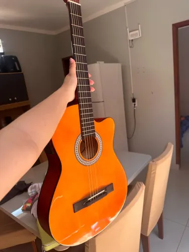 Violão acústico