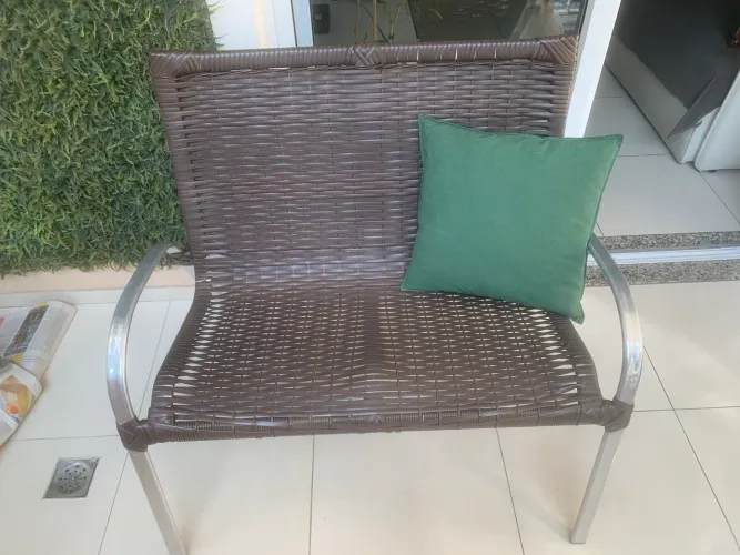 Namoradeira rattan com alunínio