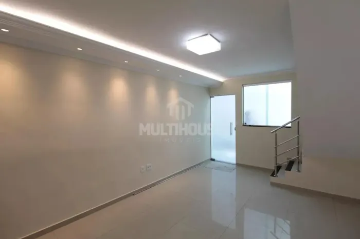 Casa em condomínio de 77m², 2 quartos e 1 vaga para alugar - Copacabana
