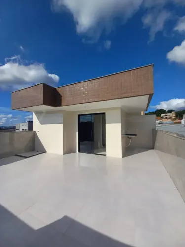 Maravilhosa cobertura nova no Bairro Céu Azul.