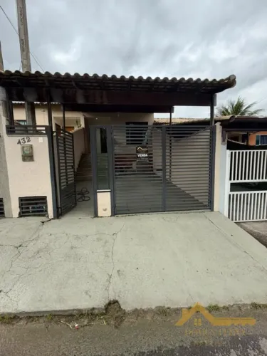 Casa para Venda em Volta Redonda, Roma, 2 dormitórios, 1 suíte, 2 banheiros, 1 vaga