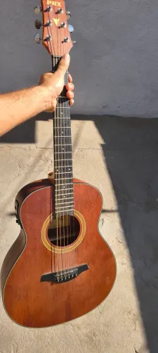Violão traveller phx baby