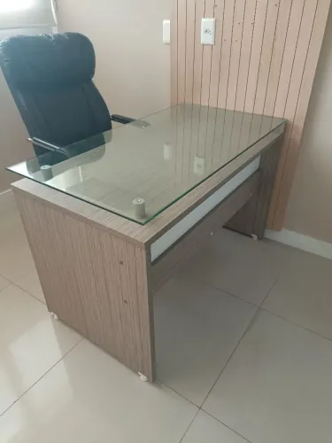 Mesa de Escritório Tampo de Vidro 1.20m x 0.65m