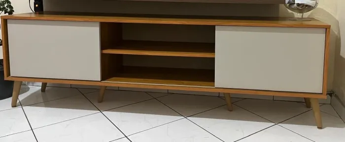 Vendo rak aparador semi novo pra sair logo 