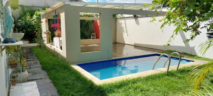 CASA ESTILO RESIDENCIAL, 360m², localizada no Maurício de Nassau - Caruaru PE.