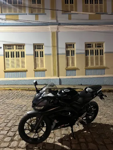Moto Yamaha R15