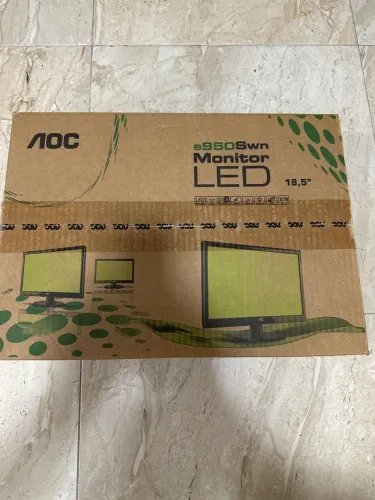 Monitor AOC Novo na caixa