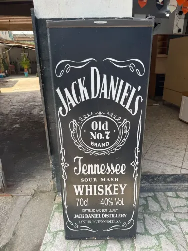 Geladeira do Jack daniel's 