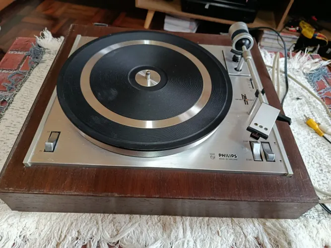Toca Discos Phillips GA 408