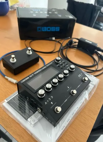 BOSS GT-1OOO CORE