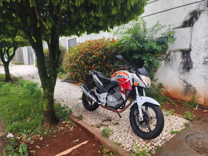 Cb 300 edição limitada de documento (repsol) 2014