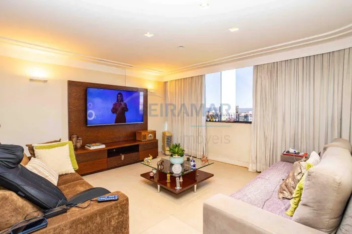 Excelente Apartamento com Mobília para Locação na SQN 112, com 3 Quartos sendo 2 Suítes e