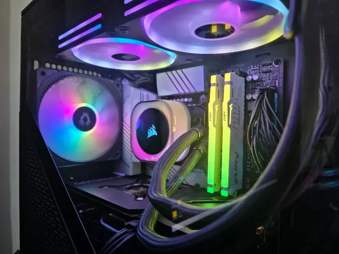 Gabinete Gamer High-End | RTX 4070 Ti SUPER + i5 14600K + 32GB DDR5 CL30 | Aceito Notebook