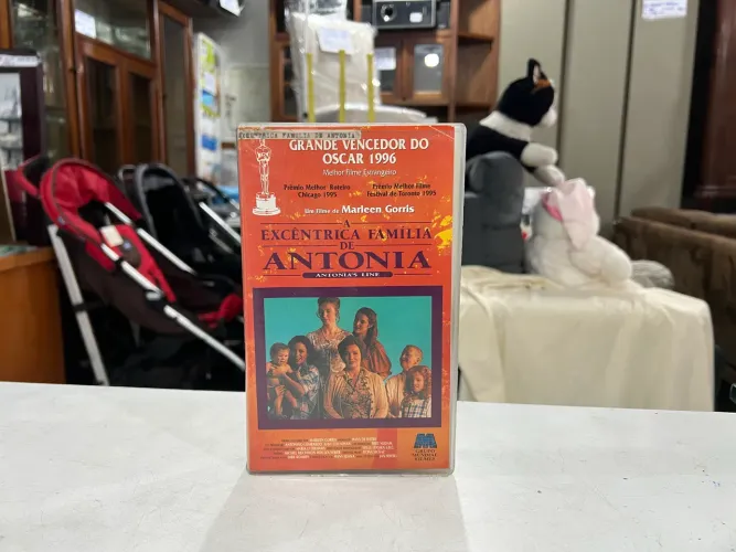 Fita VHS A Excêntrica Família De Antônia