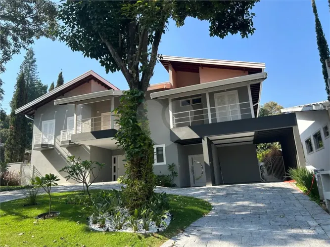 Casa à venda em condomínio fechado em Vinhedo, interior de São Paulo