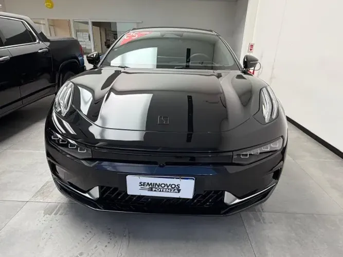 Zeekr 001 Premium Premium (elétrico) 2025
