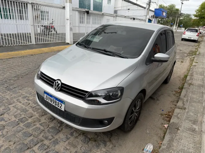 Volkswagen Fox 1.6 MI Total Flex 8V 5P 2014