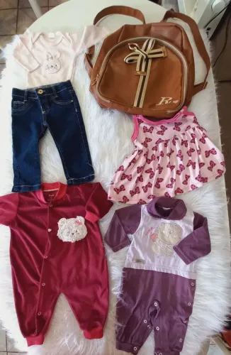 Lote menina  1 mês a 6 meses total 35 peças 