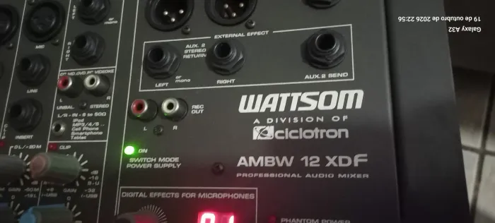 Mesa de Som Ciclotron Wattsom 12 canais