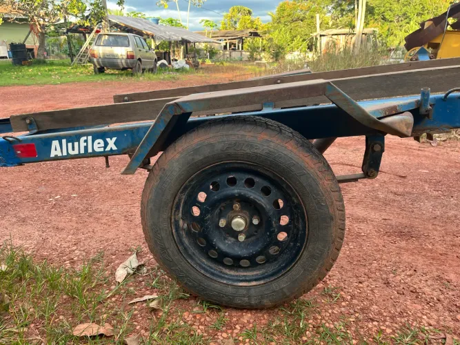 Barco 6 mtrs e carretinha ano 2013 