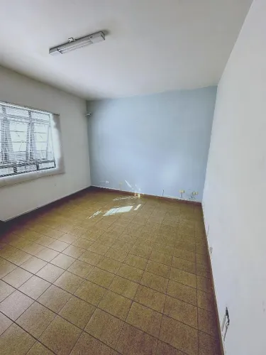 Sala Comercial Independente no Centro da Cidade Dutra