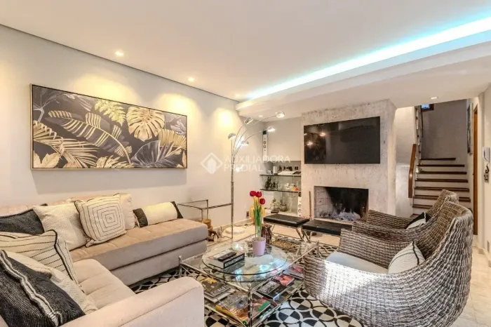 Casa em condominio com 3 quartos, 3 vagas e vista para o Guaiba, bairro Cristal - Porto Al